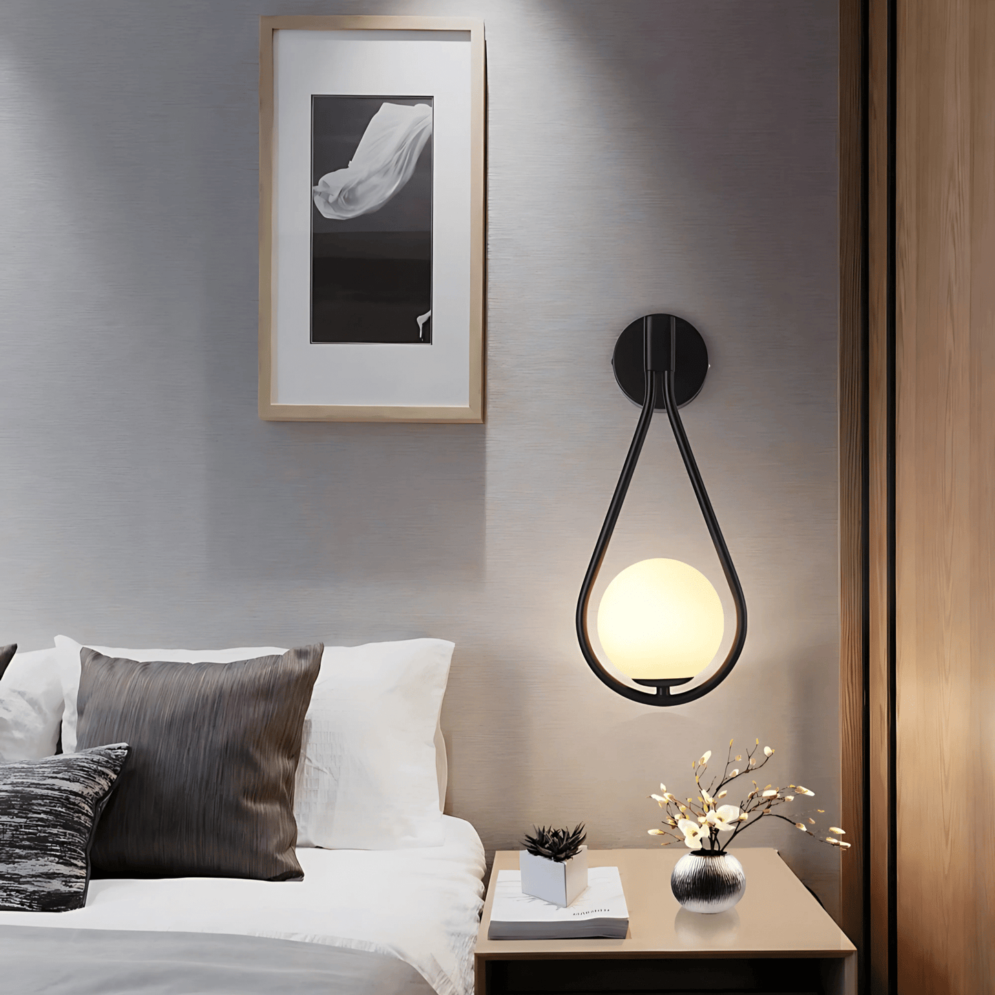 Droplet Gold Or Black Wall Light