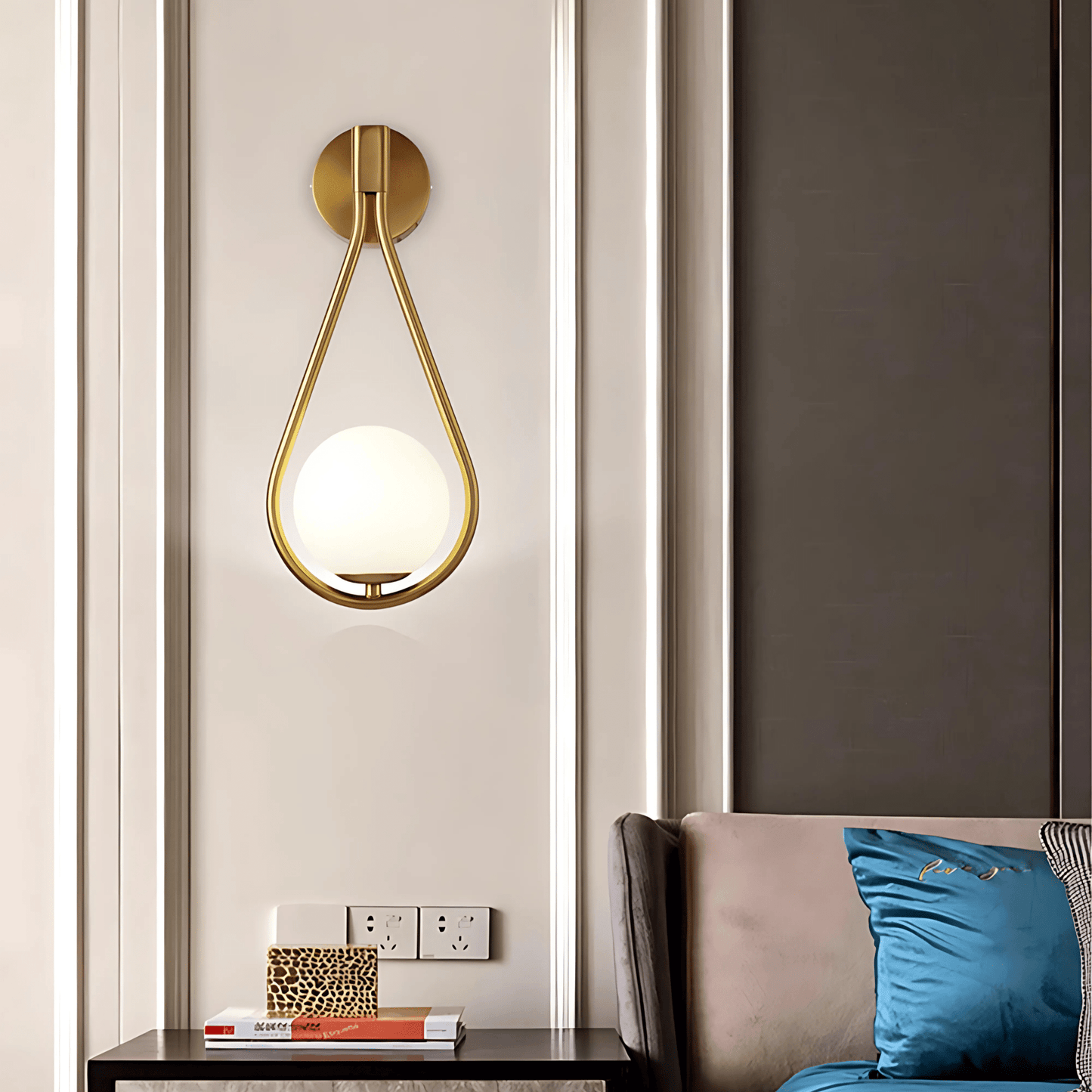 Droplet Gold Or Black Wall Light