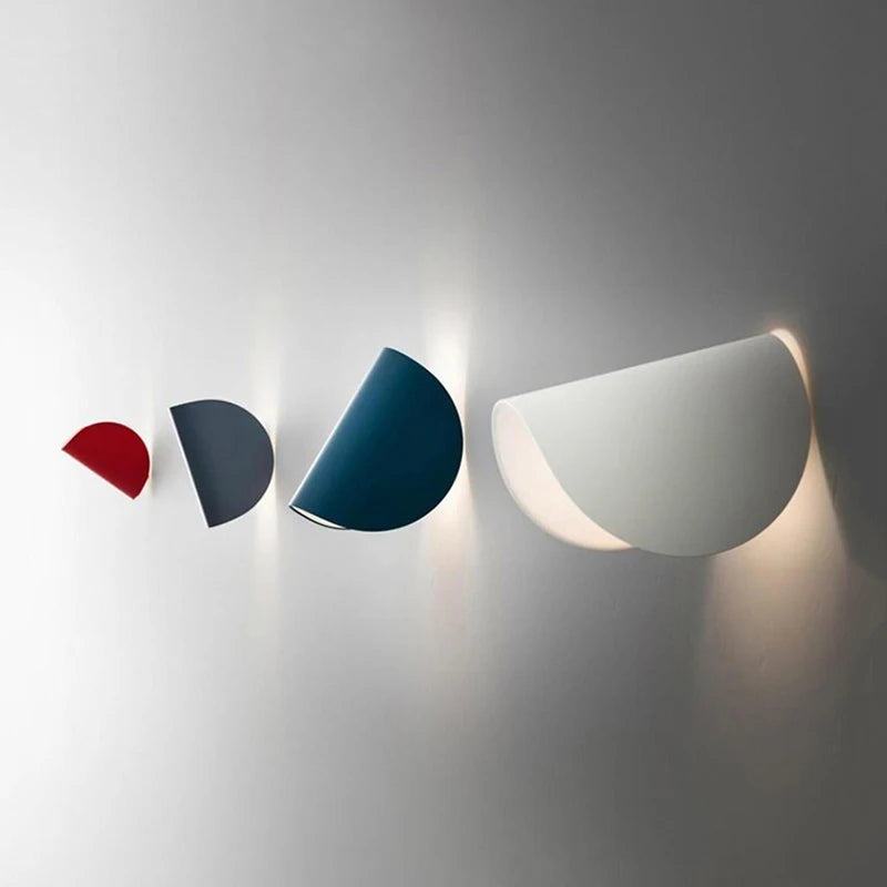 Rotating Twisting Curve Wall Light