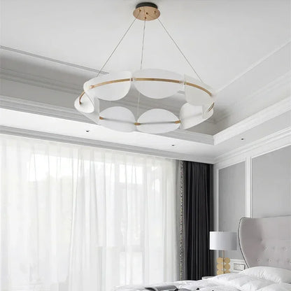 Nordic Shell Design LED Chandelier